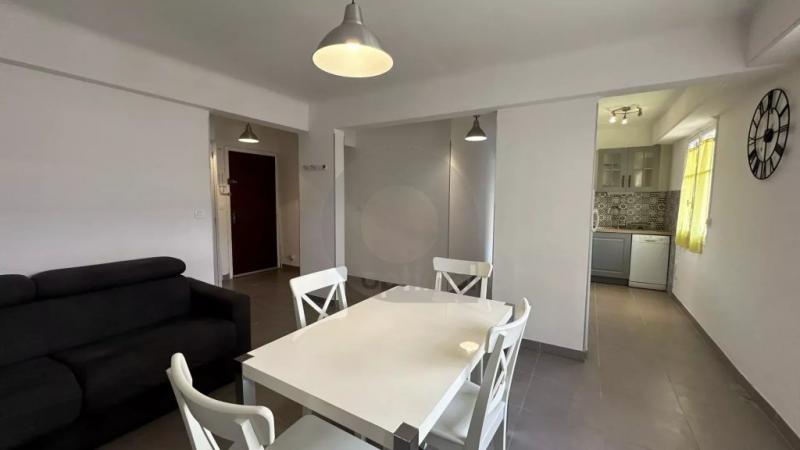 Appartement Réf. : AC-L17054 à Menton