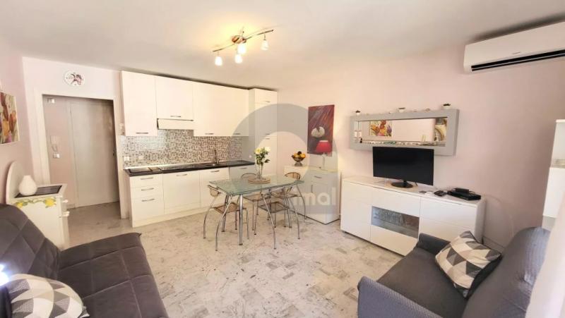 Appartement Réf. : AC-N15571 à Menton. Photo1